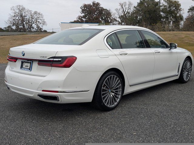 2022 BMW 7 Series 740i