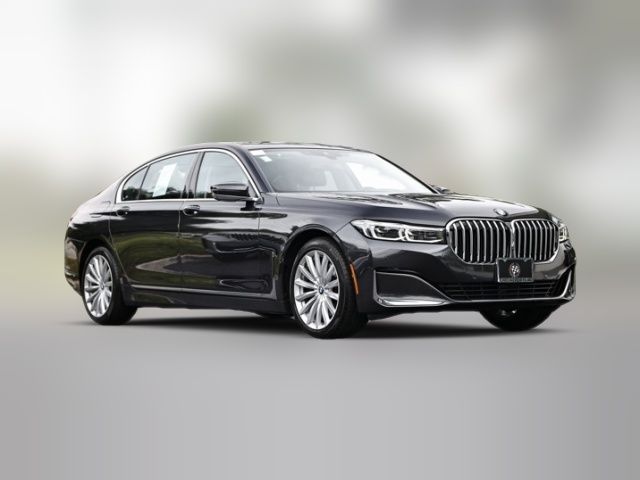 2022 BMW 7 Series 740i