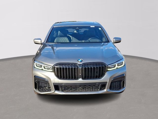 2022 BMW 7 Series 740i