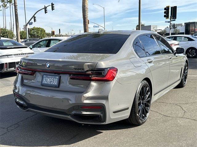 2022 BMW 7 Series 740i