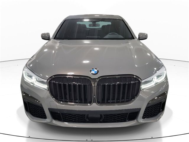 2022 BMW 7 Series 740i