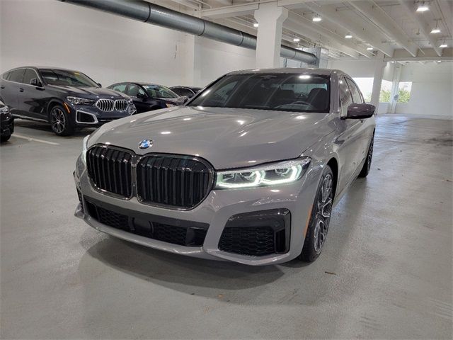 2022 BMW 7 Series 740i