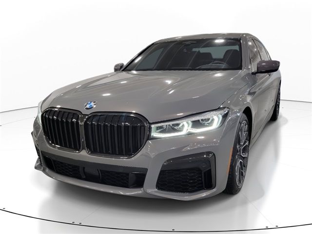 2022 BMW 7 Series 740i