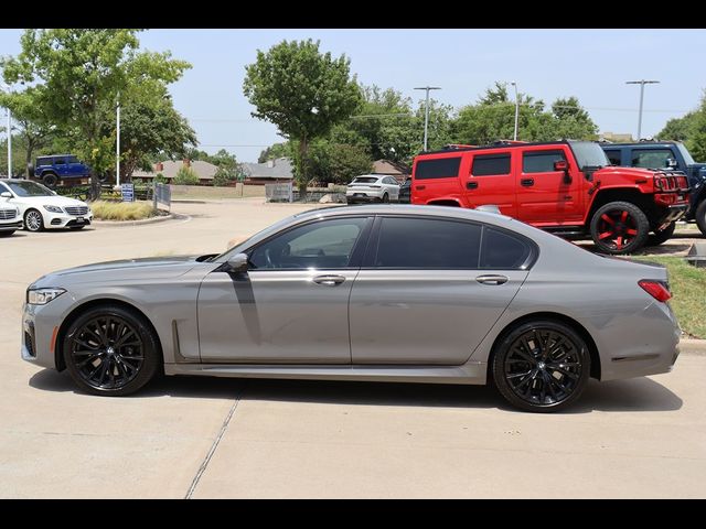 2022 BMW 7 Series 740i