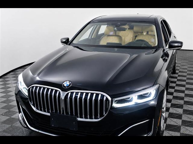 2022 BMW 7 Series 740i