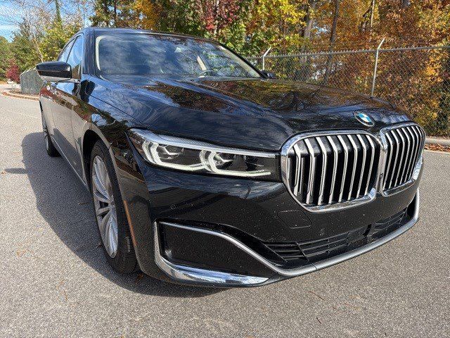 2022 BMW 7 Series 740i