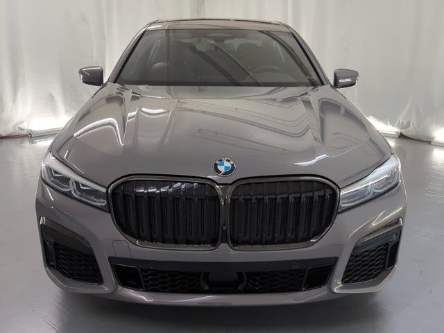 2022 BMW 7 Series 740i