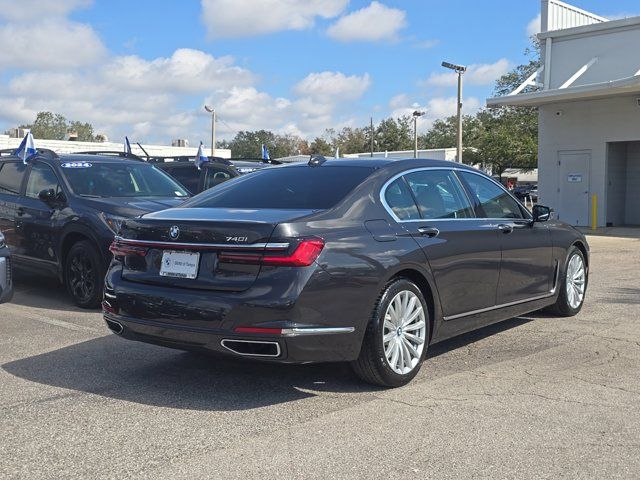 2022 BMW 7 Series 740i