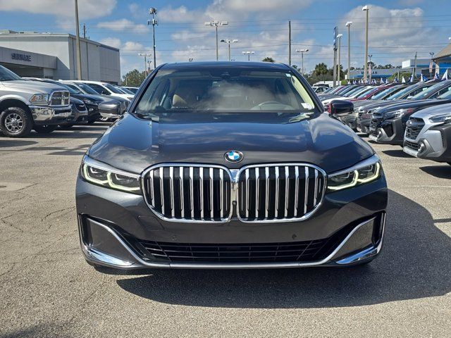 2022 BMW 7 Series 740i