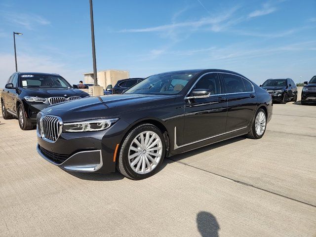 2022 BMW 7 Series 740i