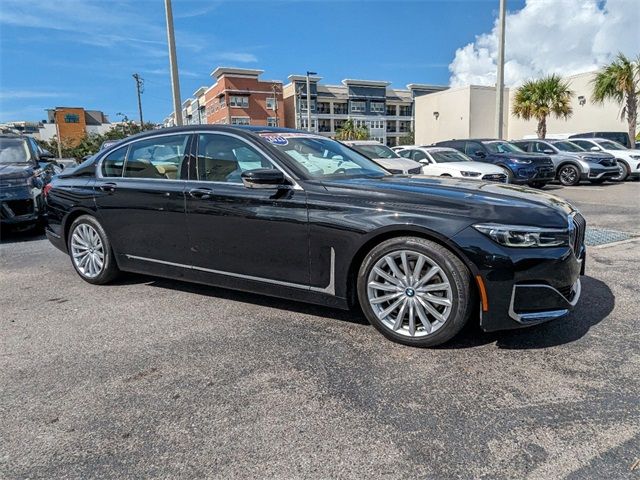 2022 BMW 7 Series 740i