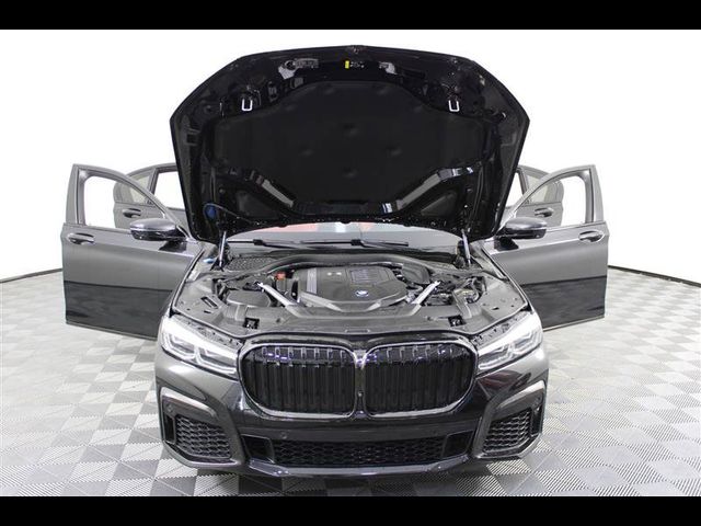 2022 BMW 7 Series 740i