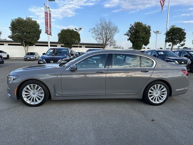 2022 BMW 7 Series 740i