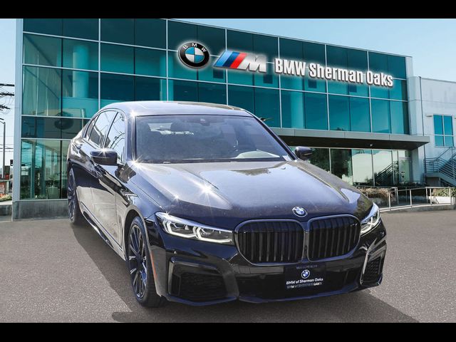 2022 BMW 7 Series 740i