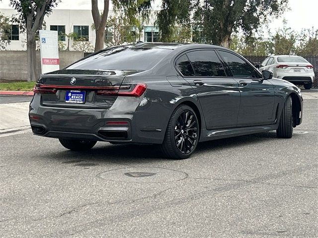 2022 BMW 7 Series 740i