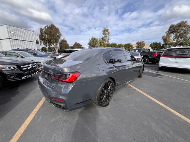 2022 BMW 7 Series 740i