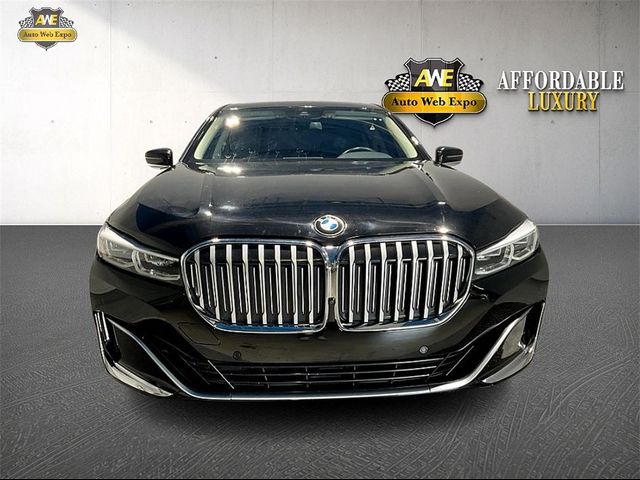 2022 BMW 7 Series 740i