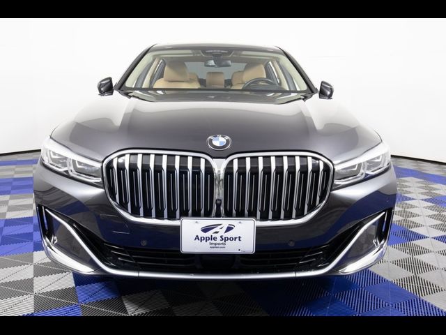 2022 BMW 7 Series 740i