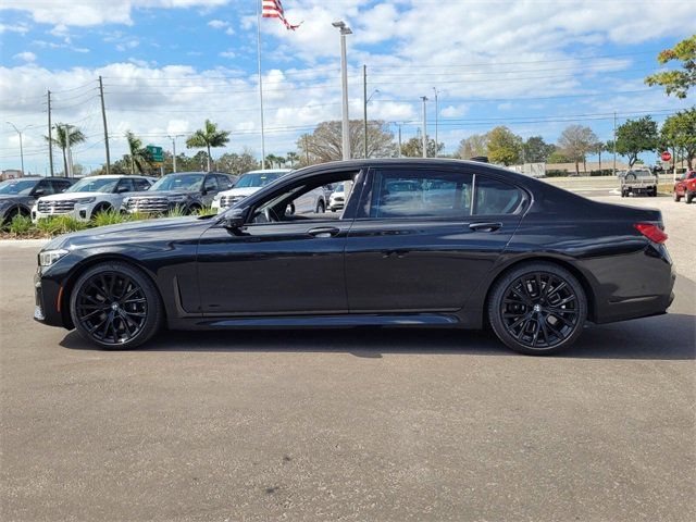 2022 BMW 7 Series 740i