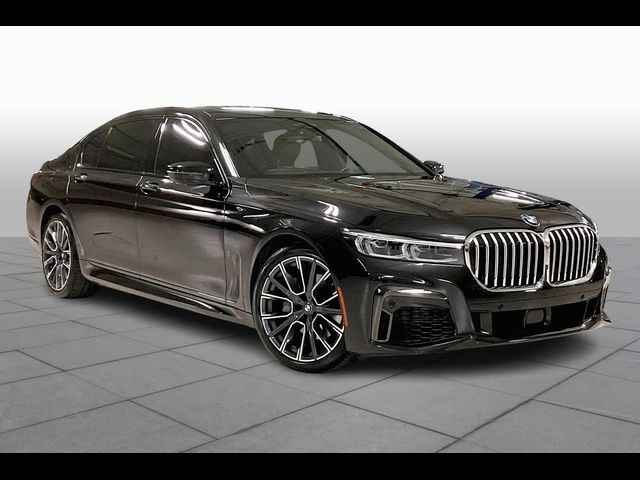 2022 BMW 7 Series 740i