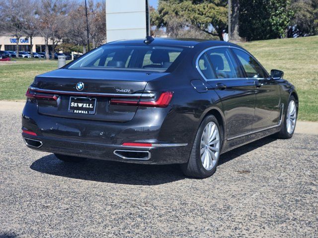 2022 BMW 7 Series 740i