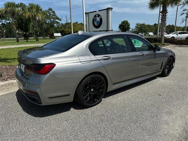 2022 BMW 7 Series 740i