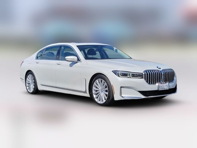 2022 BMW 7 Series 740i