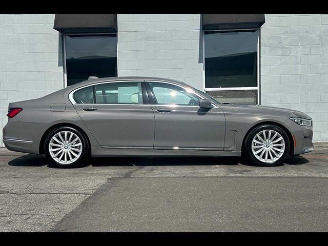 2022 BMW 7 Series 740i