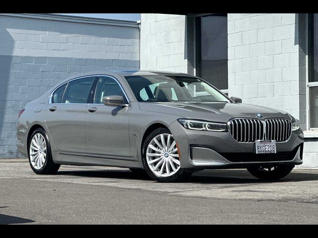 2022 BMW 7 Series 740i