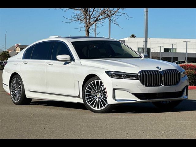 2022 BMW 7 Series 740i