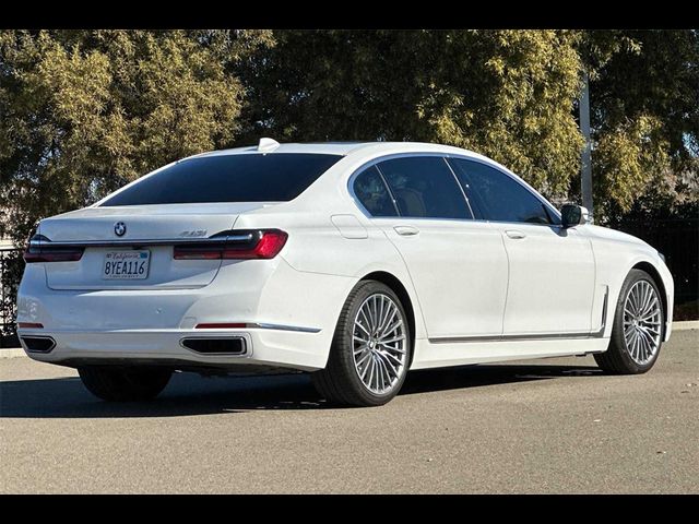 2022 BMW 7 Series 740i