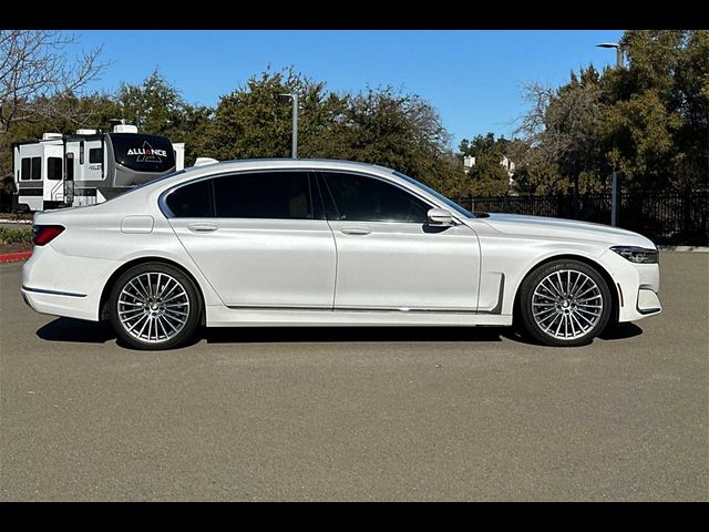 2022 BMW 7 Series 740i