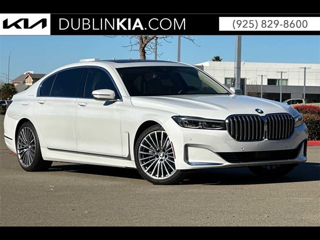 2022 BMW 7 Series 740i