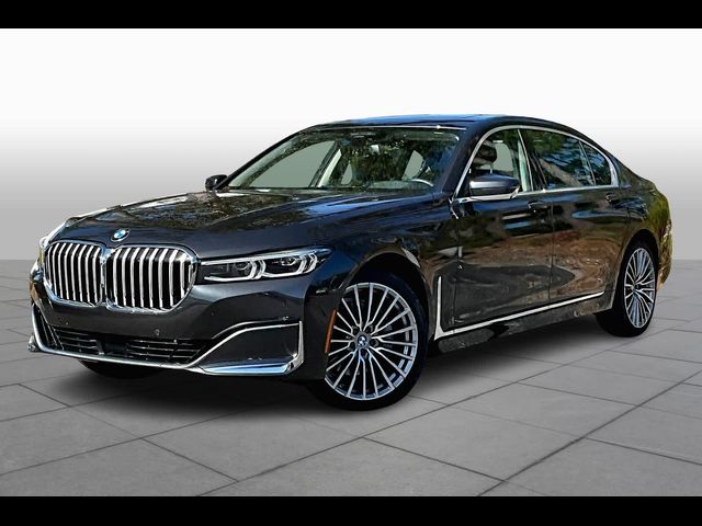 2022 BMW 7 Series 740i