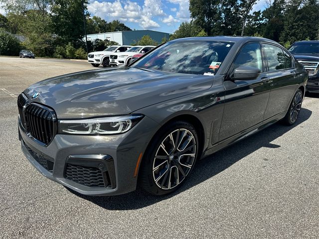 2022 BMW 7 Series 740i