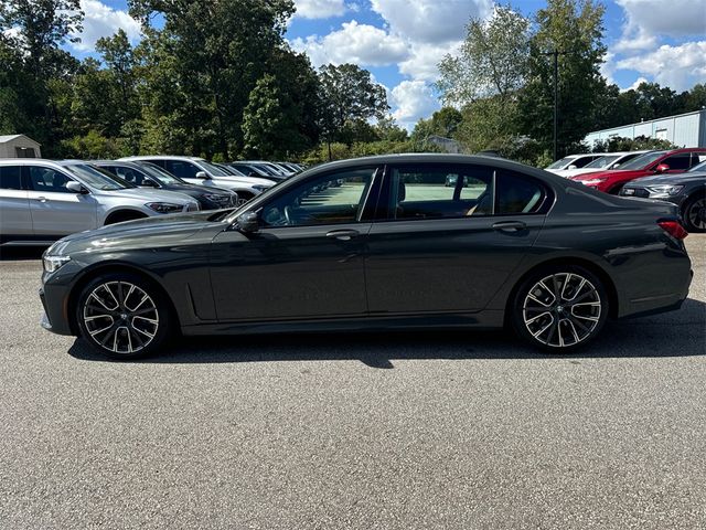 2022 BMW 7 Series 740i