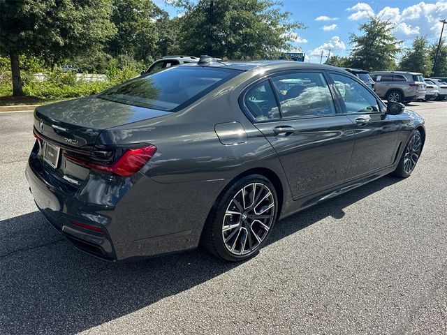 2022 BMW 7 Series 740i