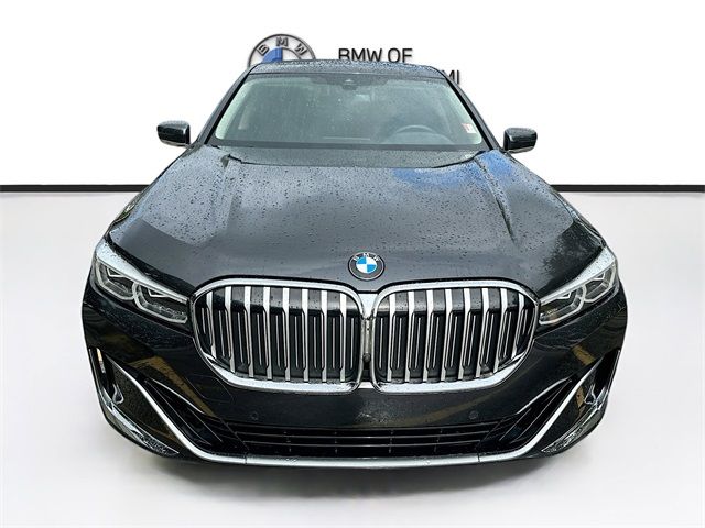 2022 BMW 7 Series 740i