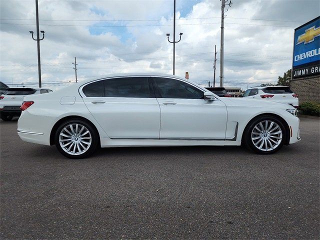 2022 BMW 7 Series 740i