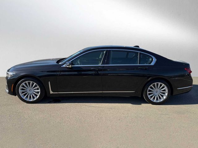 2022 BMW 7 Series 740i