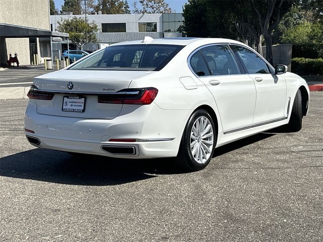 2022 BMW 7 Series 740i