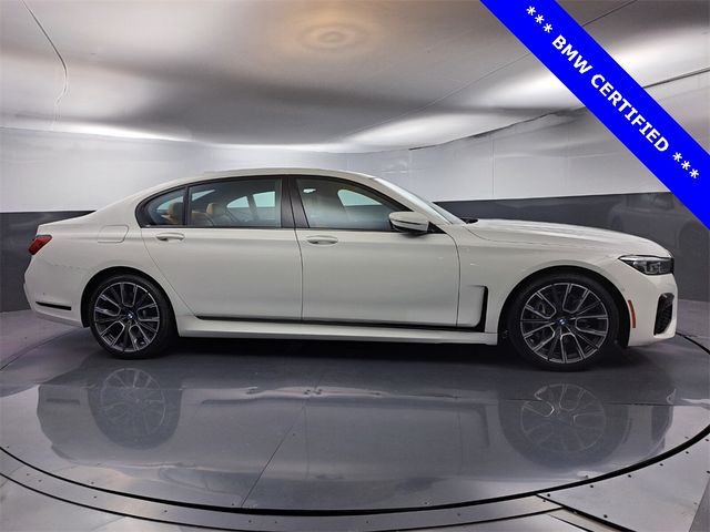 2022 BMW 7 Series 740i