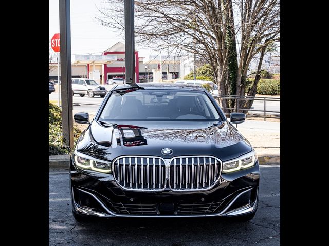 2022 BMW 7 Series 740i