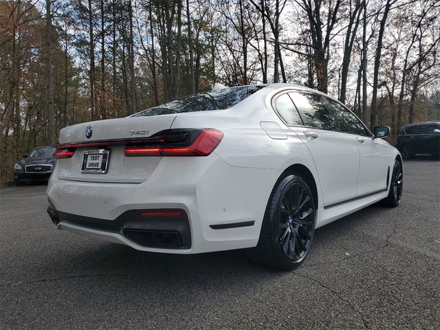 2022 BMW 7 Series 740i