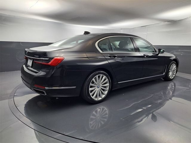 2022 BMW 7 Series 740i