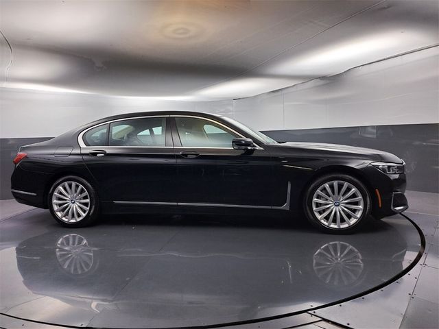 2022 BMW 7 Series 740i