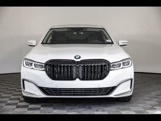 2022 BMW 7 Series 740i