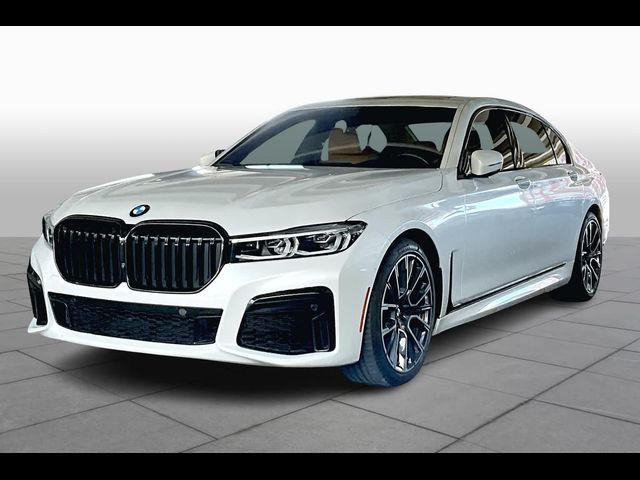 2022 BMW 7 Series 740i