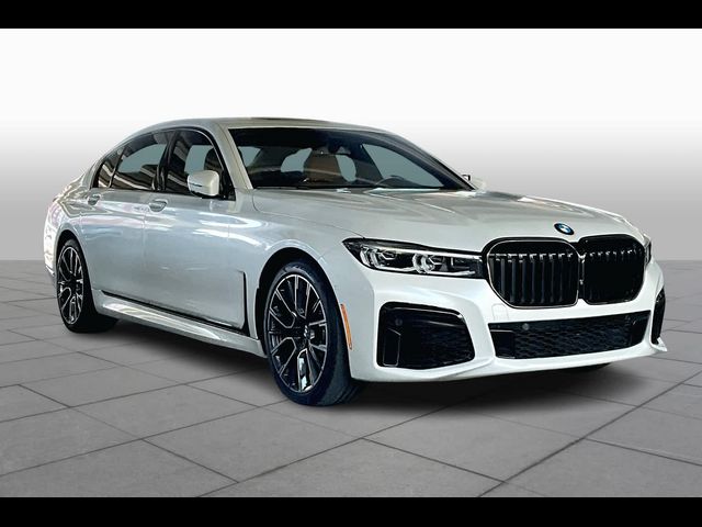 2022 BMW 7 Series 740i