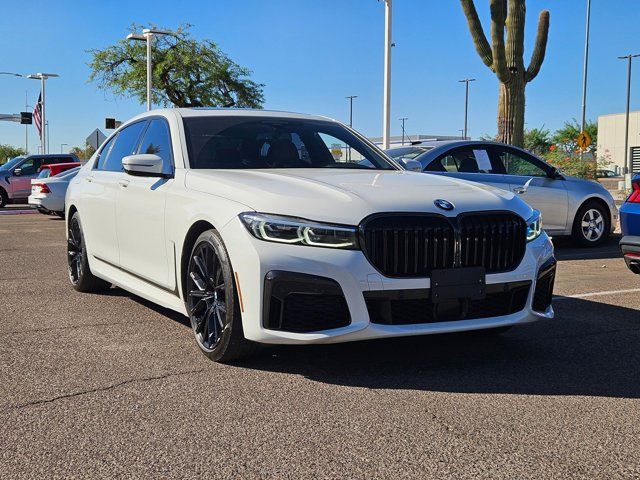 2022 BMW 7 Series 740i